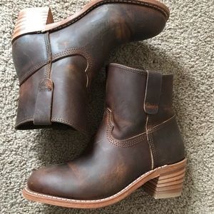 Women’s Red Wing Heritage Inez Booties Size 6.5